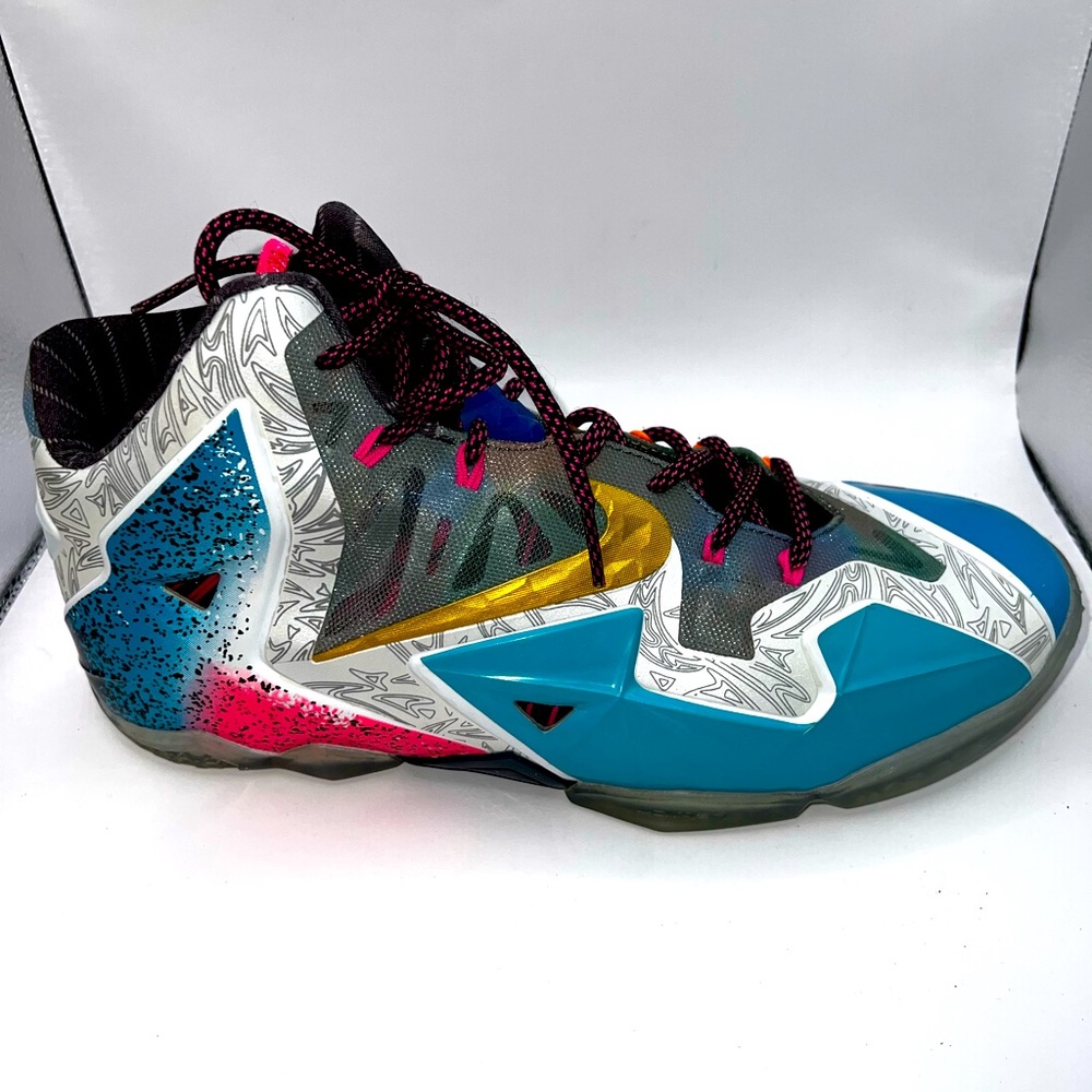 Men’s size 12 LEBRON 11 PREMIUM "What The Lebron"